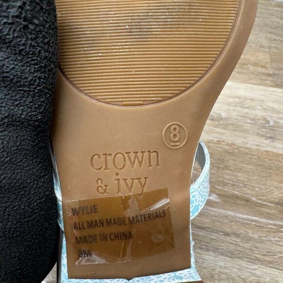 Crown & Ivy Wylie Blue/White Thong Sandals Women's Size 8 - Picture 5 of 6